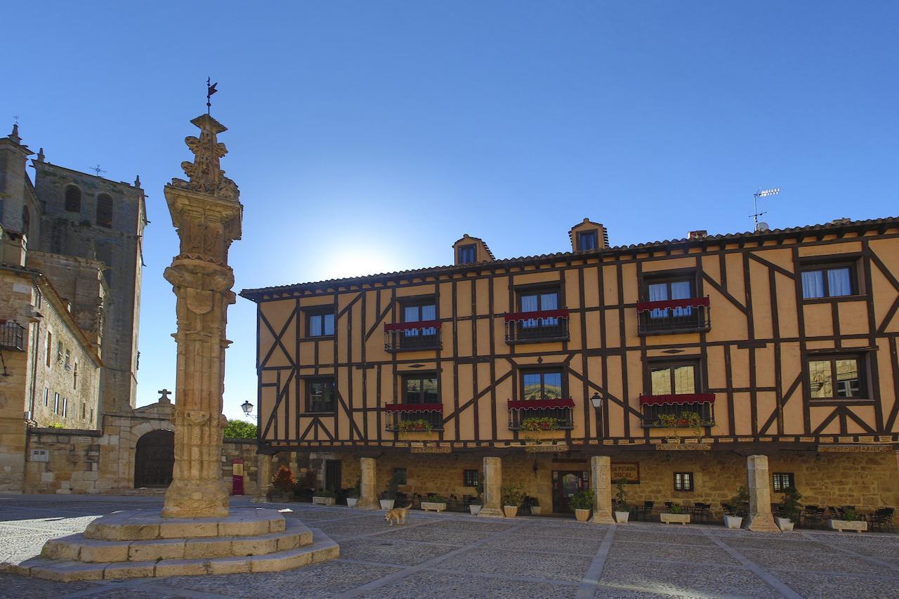 La Posada Ducal Penaranda de Duero Esterno foto