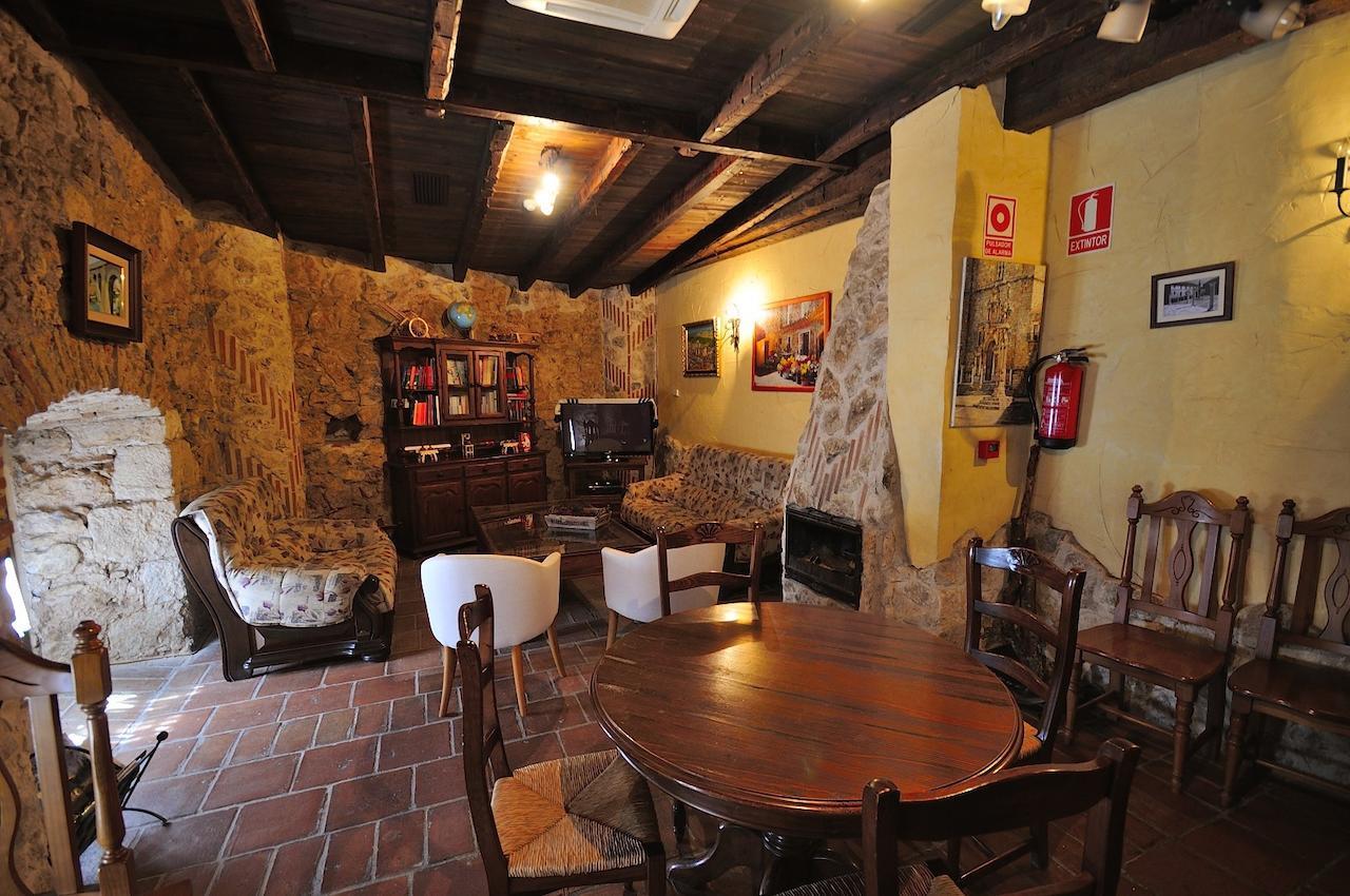 La Posada Ducal Penaranda de Duero Esterno foto