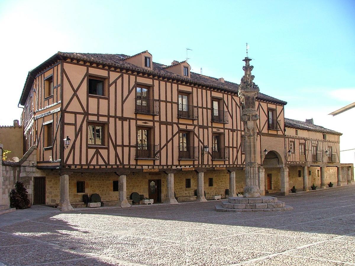 La Posada Ducal Penaranda de Duero Esterno foto