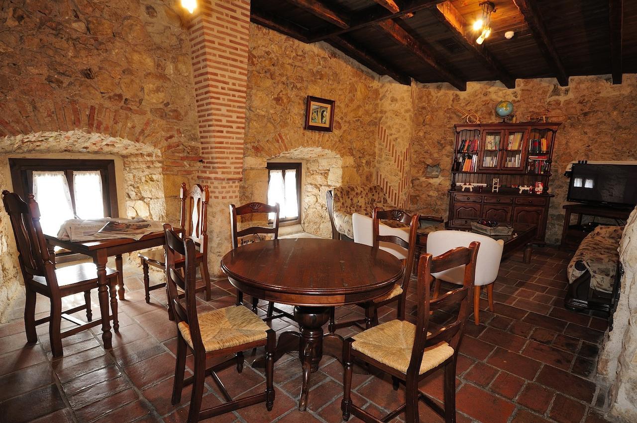 La Posada Ducal Penaranda de Duero Esterno foto